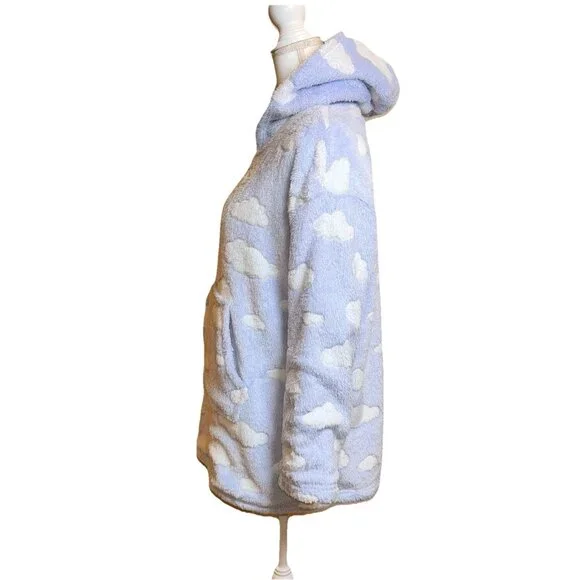 Women’s Ladies Baby Blue Clouds Oversized Lounge Snuggle Fleece Hoodie S/M - Picture 3 of 6